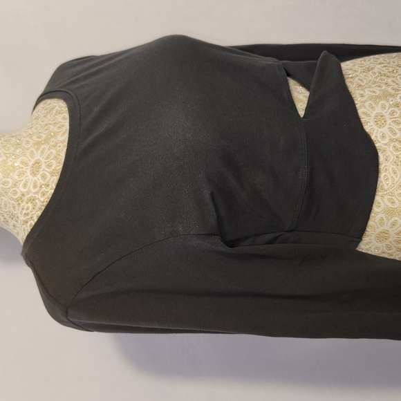 Victoria Sport Grey Long Sleeve Sheer Back Twist Front Cutout Crop Sports Top - Picture 2 of 13